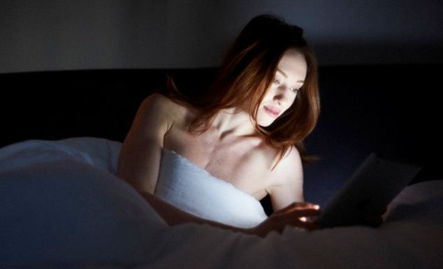 Smartphone: Arriva la modalita' letto per non disturbare il sonno Smartphone: Arriva la modalita' letto per non disturbare il sonno