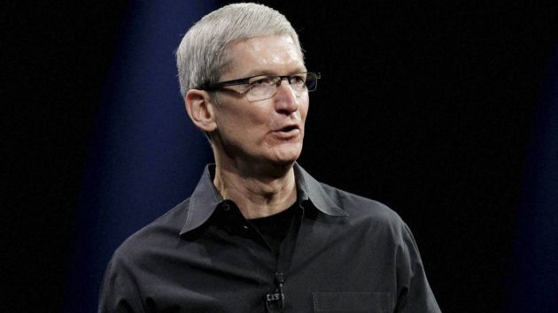 Tim Cook difende la privacy degli utenti contro Google e Facebook Tim Cook difende la privacy degli utenti contro Google e Facebook