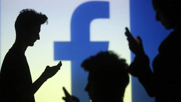 Facebook, la Germania chiede di fermare la raccolta e memorizzazione dei dati Facebook, la Germania chiede di fermare la raccolta e memorizzazione dei dati