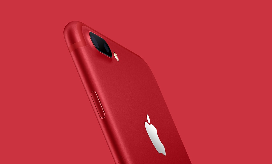 Apple ordina 70 milioni di display OLED da Samsung Apple ordina 70 milioni di display OLED da Samsung