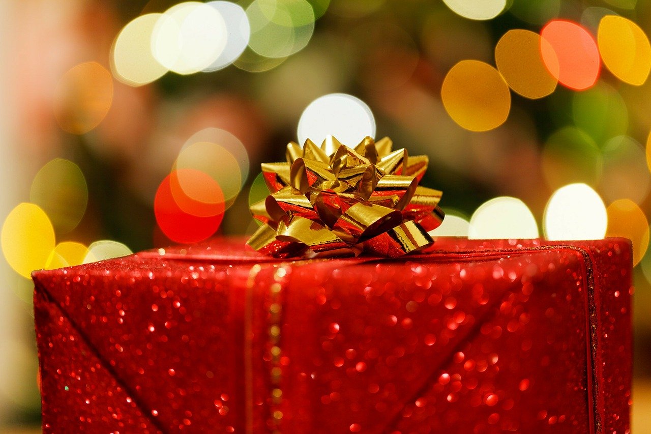 Sotto l'albero di Natale, il nuovo iPhone 11 con Apple arcade Sotto l'albero di Natale, il nuovo iPhone 11 con Apple arcade