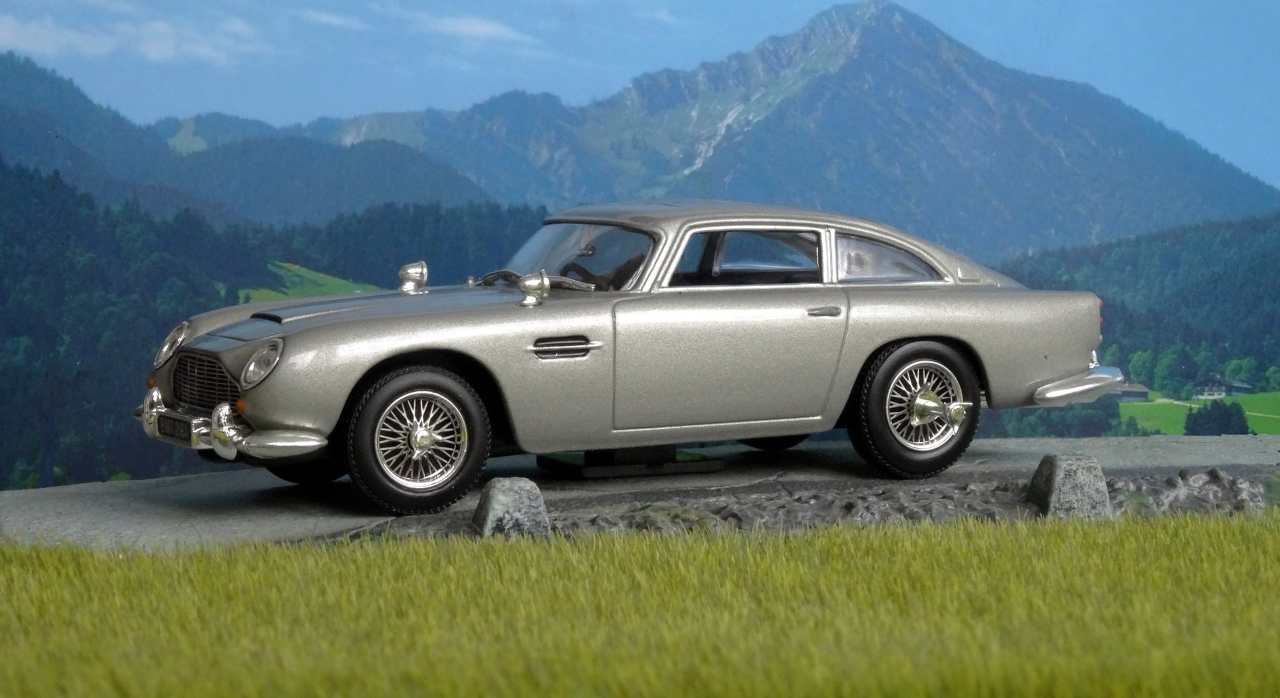 Aston Martin DB5 James Bond YouTube