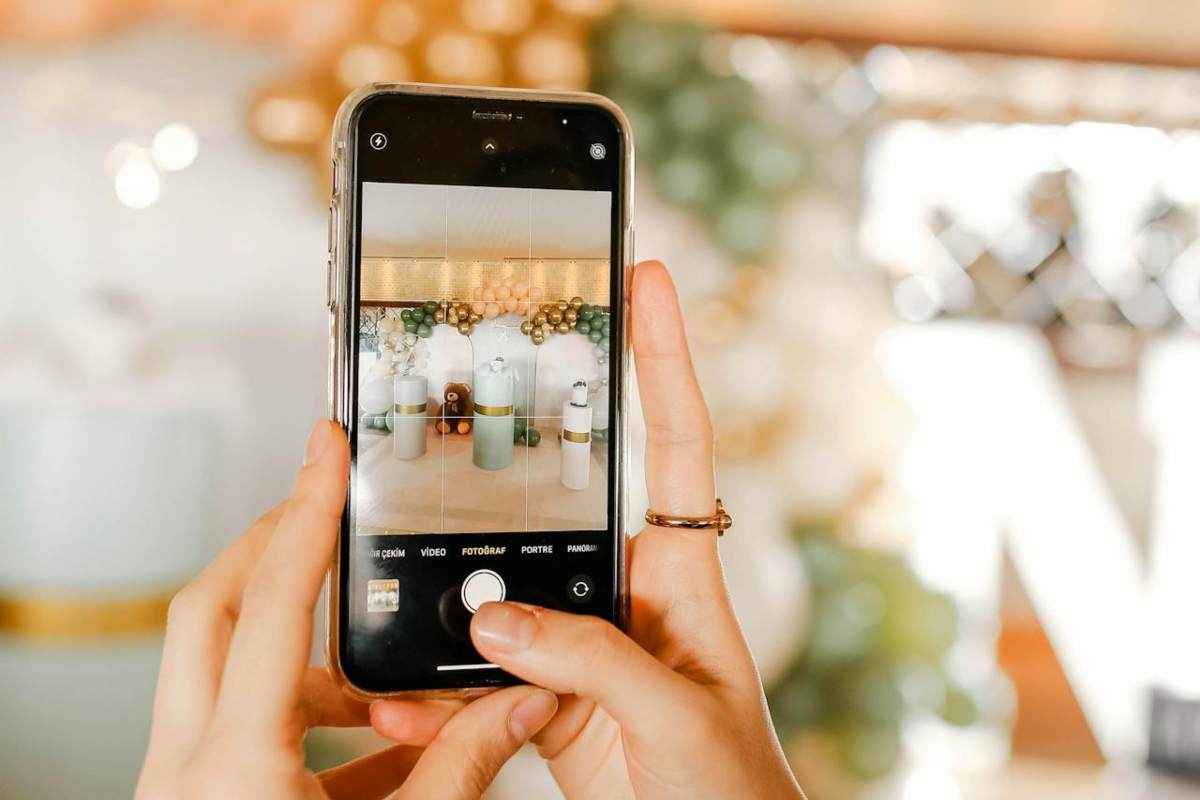 Smartphone che scatta foto