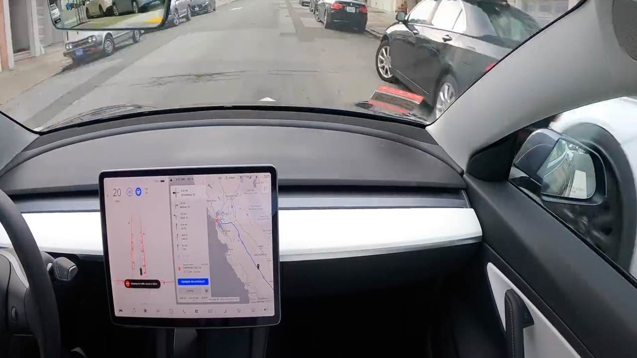 Tesla Guida autonoma 