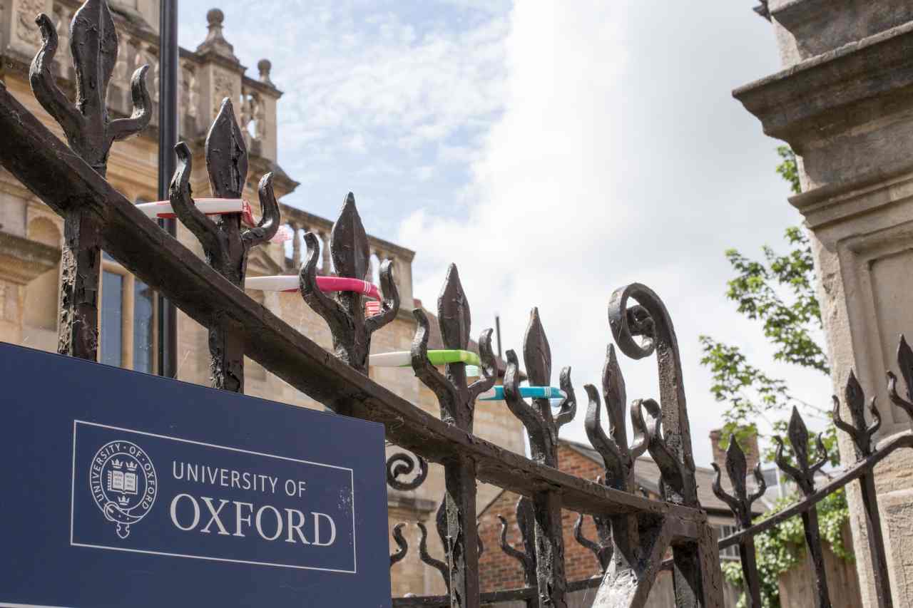 Oxford attacco hacker