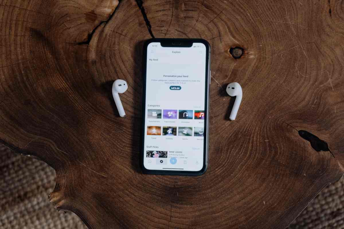 Smartphone con auricolari