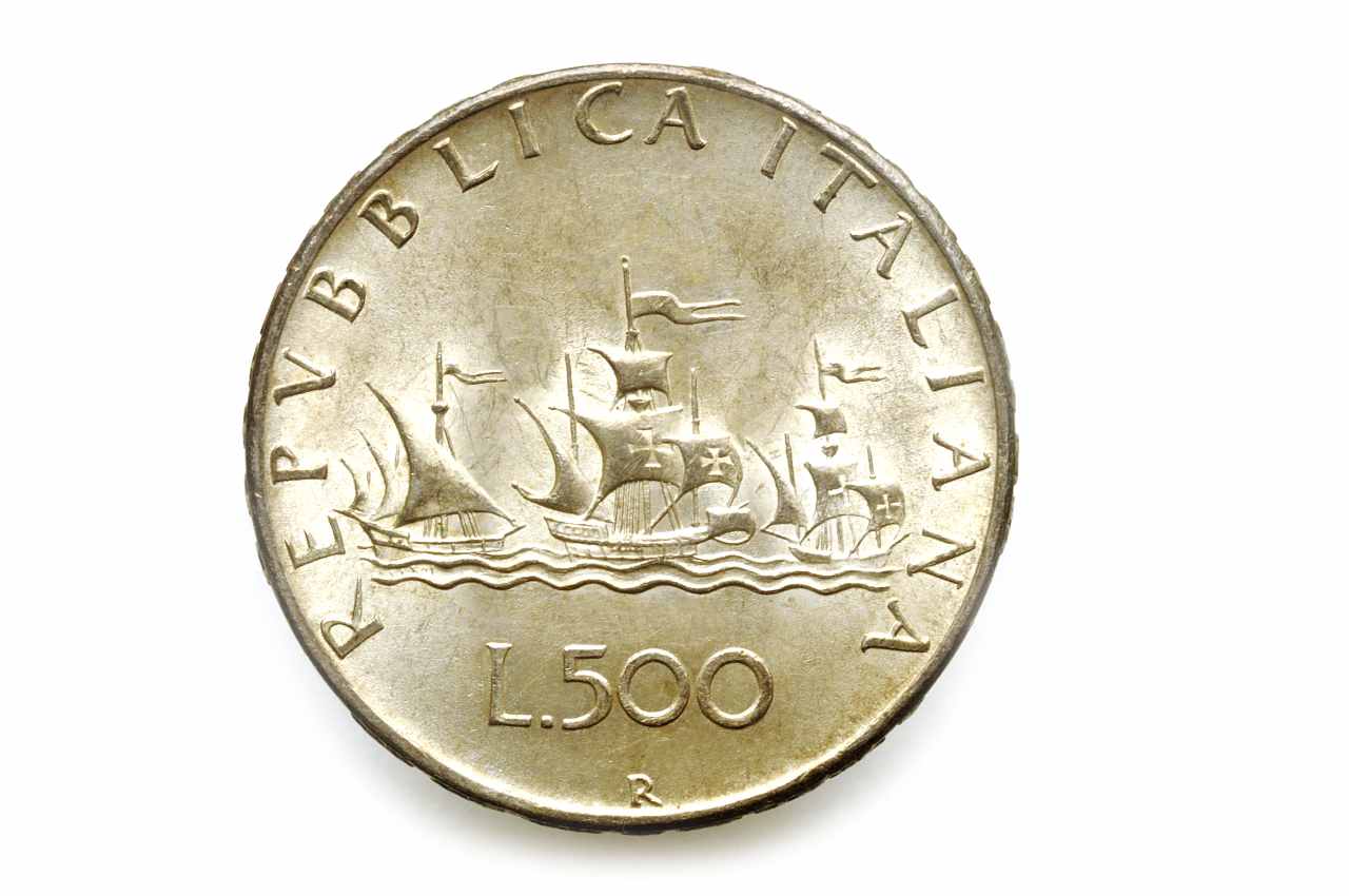 500 lire "Caravelle" (Adobe Stock)