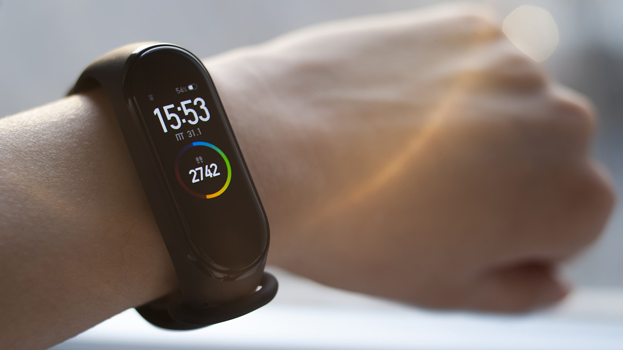 Xiaomi Mi Band 6 immagini