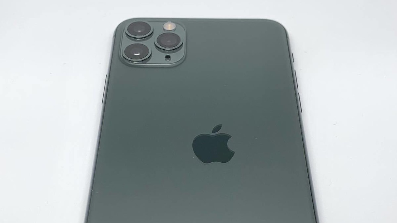 iPhone 11 pro 2300 euro