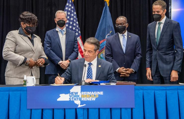 New York Banda larga, Cuomo firma il bill (photo from flickr.com-photos-governorandrewcuomo)