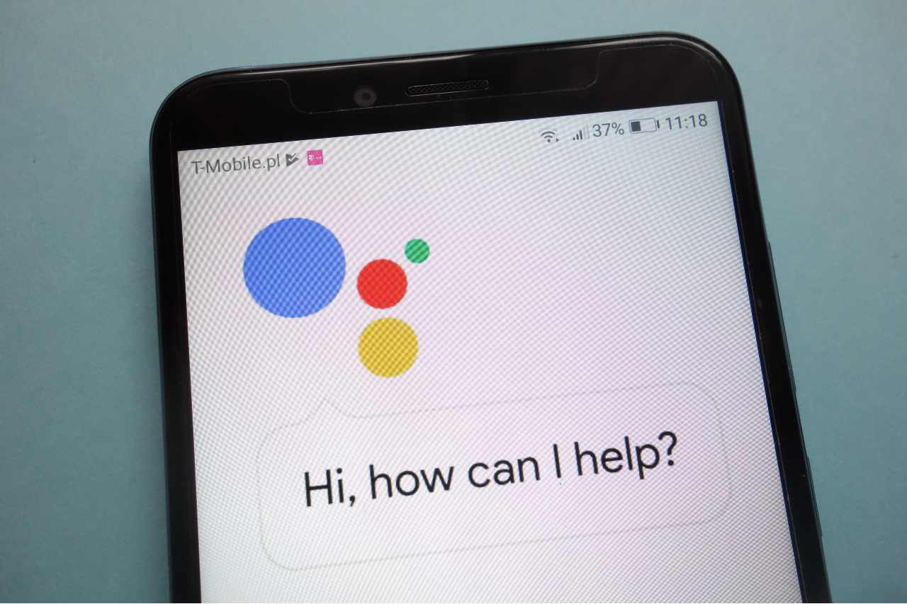 Google Assistant spegnere smartphone comando vocale