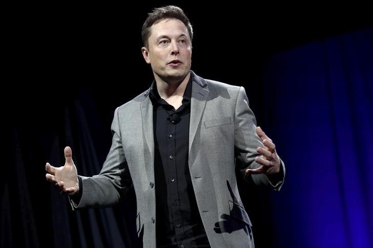 Elon Musk, il j'accuse di Anonymous è virale (Reuters)