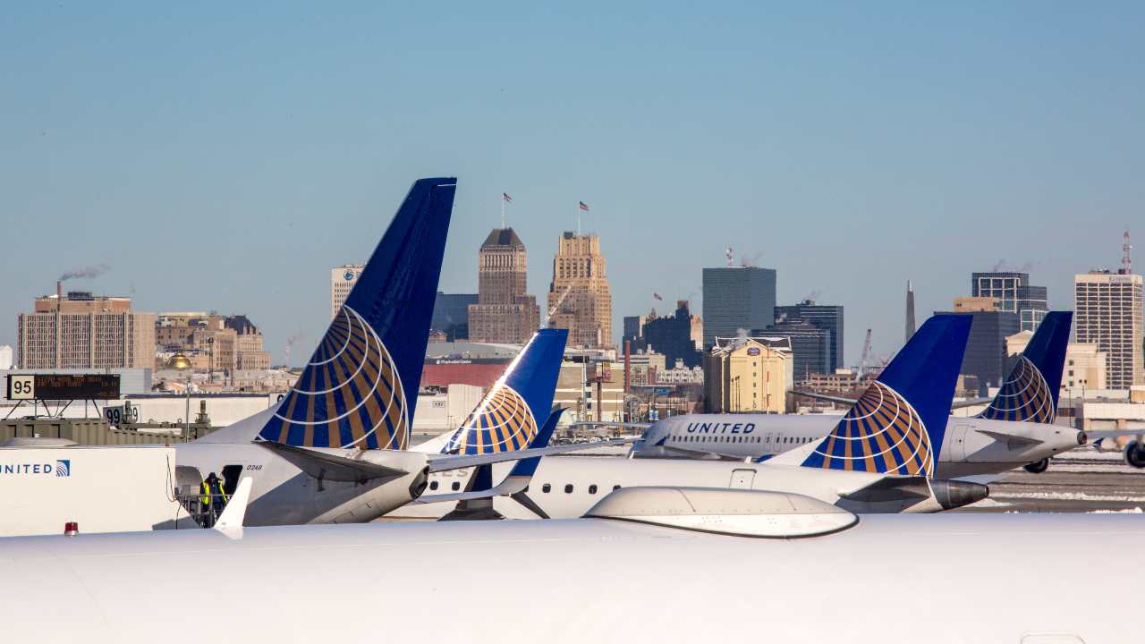 United Airlines AirDrop