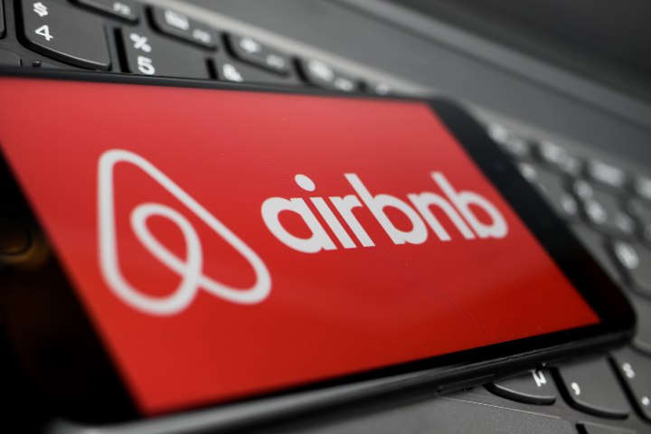 air bnb (adobe stock)