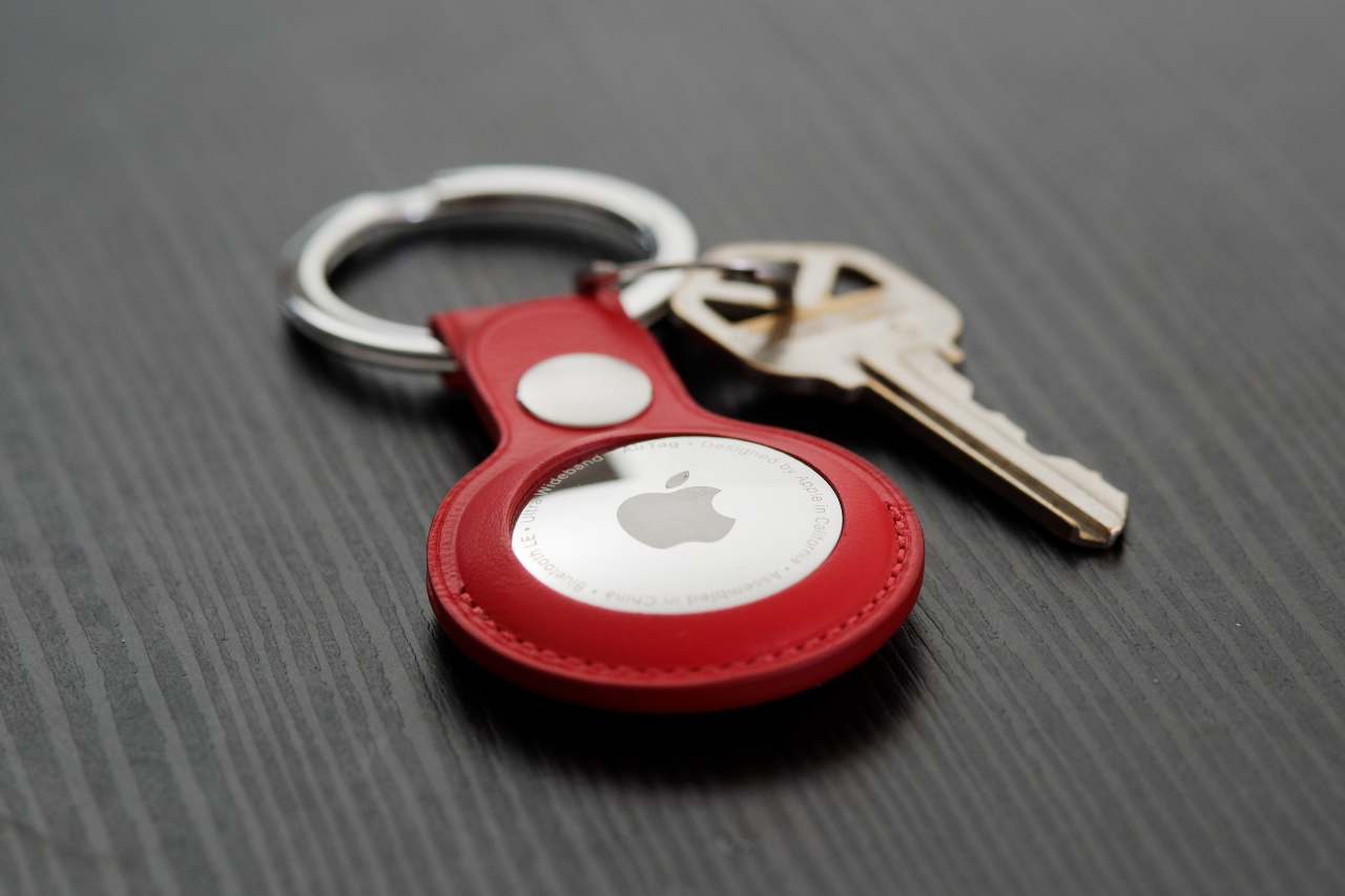 AirTag, uno dei gioielli di casa Apple (Adobe Stock)