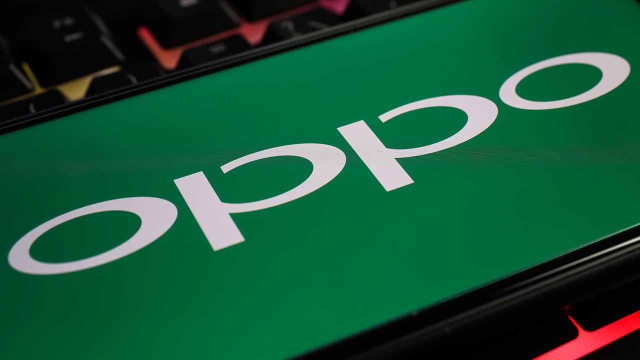 Oppo fotocamera sotto al display