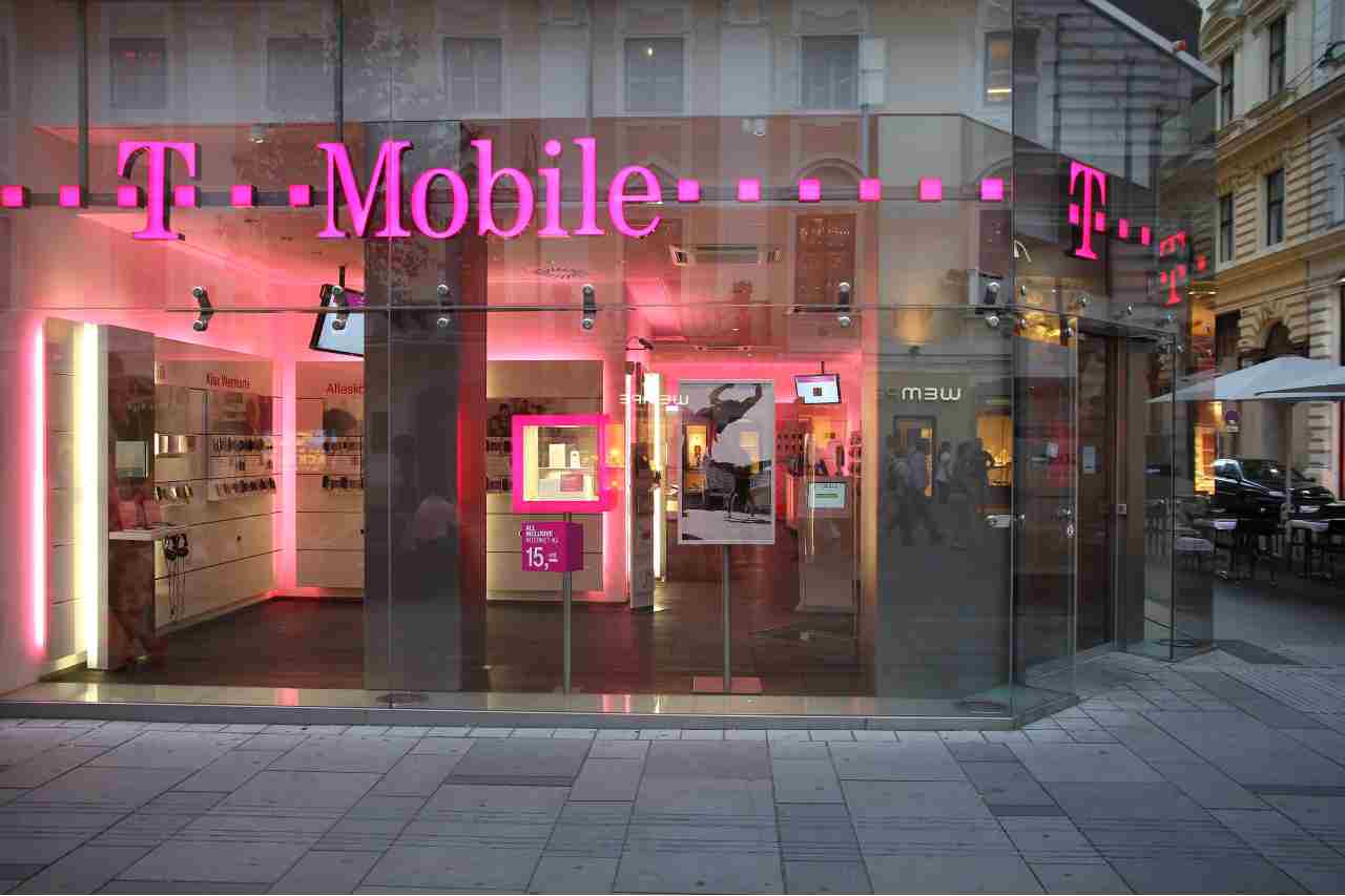 T-Mobile, oltre 850.000 clienti sono stati vittime della violazione di dati (Adobe Stock) 