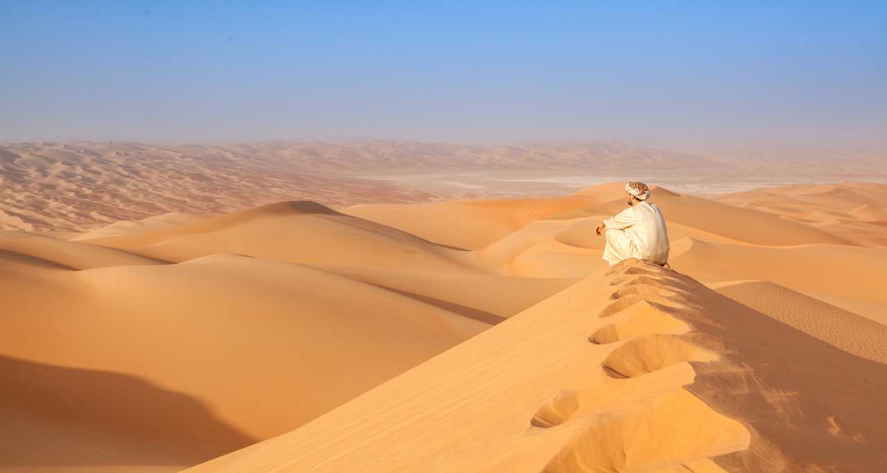 Uno scorcio del deserto dell'Oman (Adobe Stock)