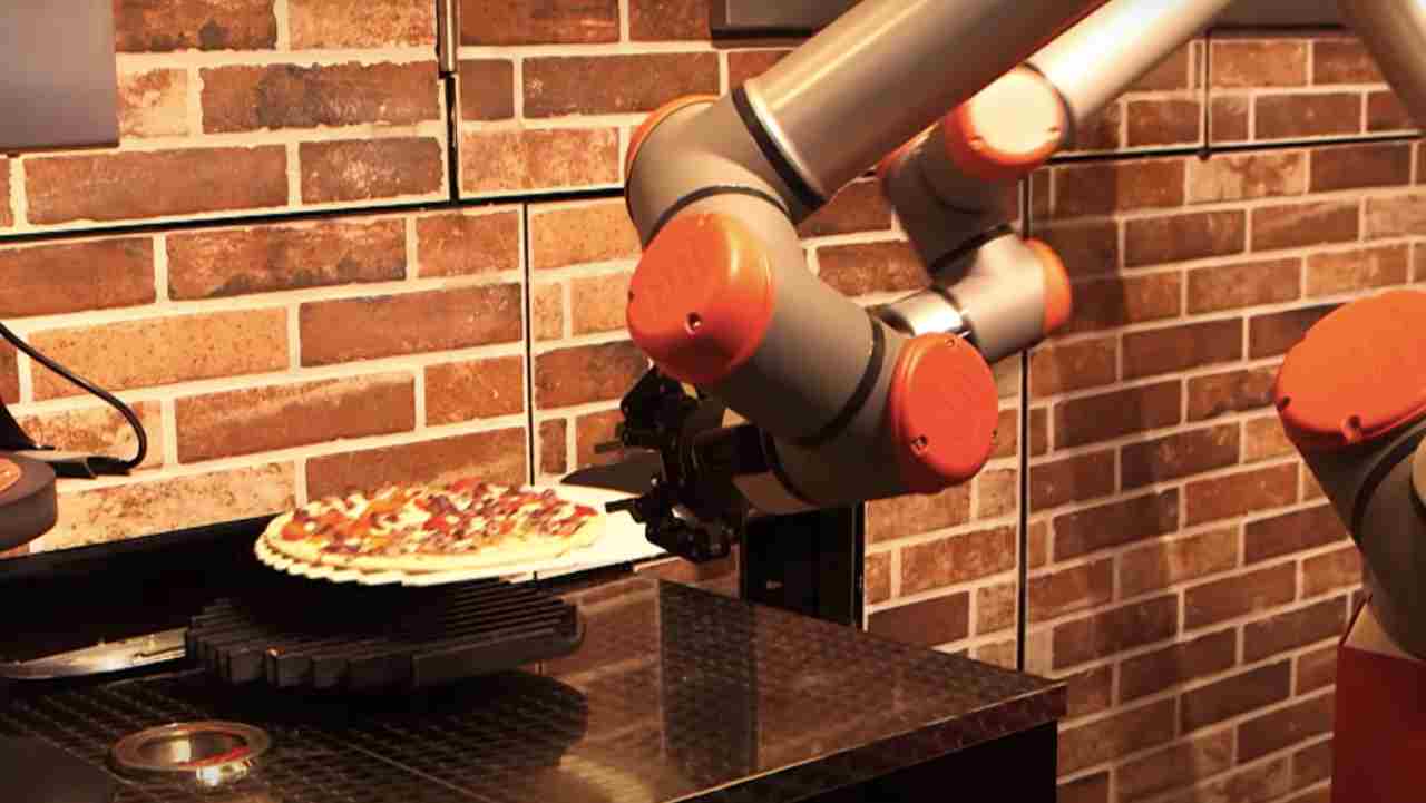 robot pizza