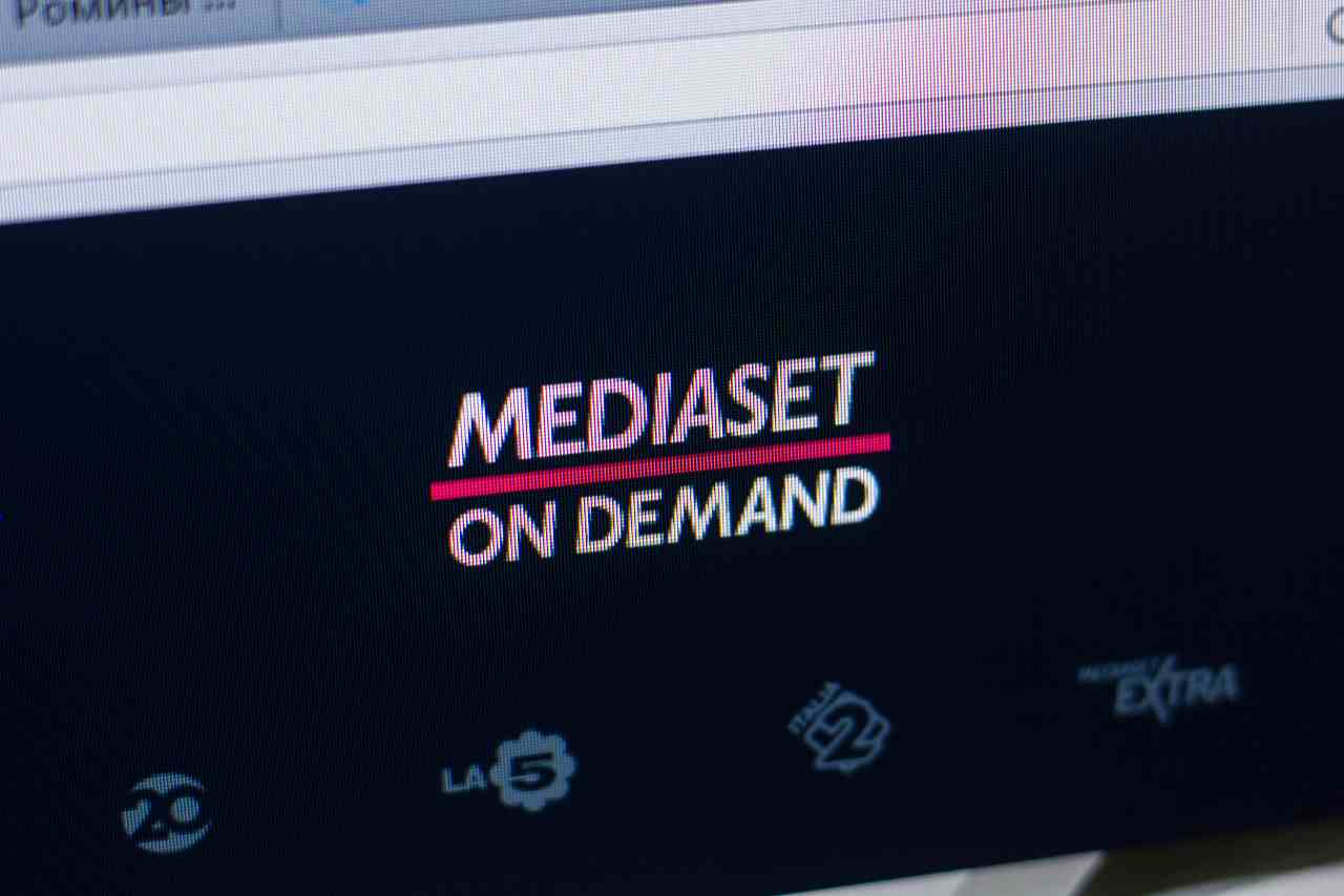 Mediaset, dove vedere i canali Premium (Adobe Stock)