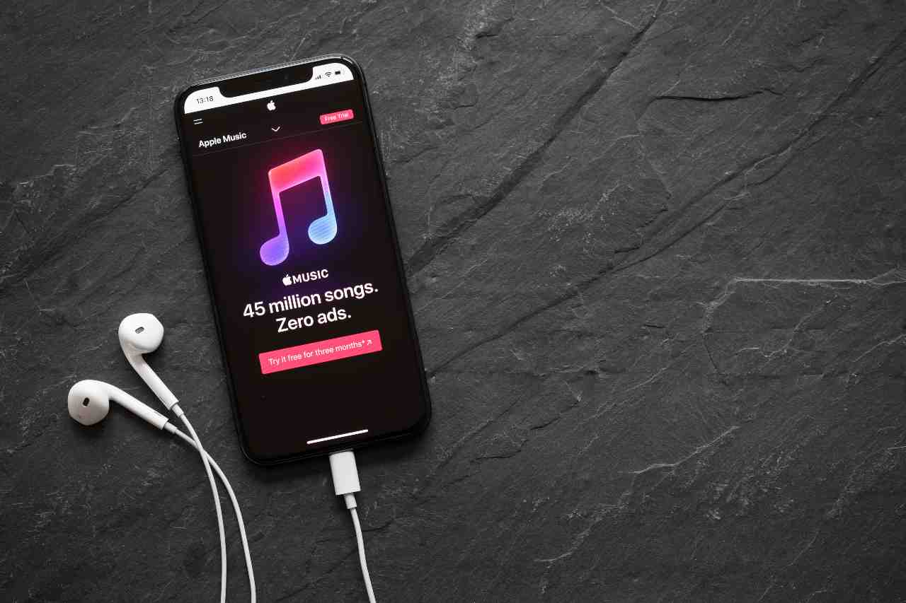 Apple Music, la più grande e migliore alternativa a Spotify (Adobe Stock)