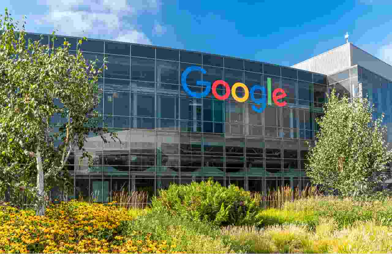 Google, azienda statunitense che offre servizi online, con quartier generale a Mountain View in California, nel cosiddetto Googleplex (Adobe Stock)