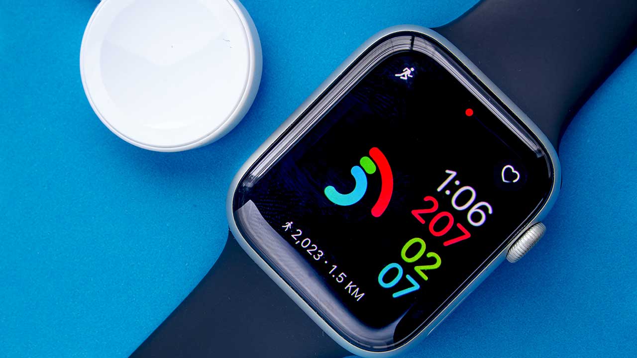 Apple Watch problemi watchOS 8.4 app Wallet