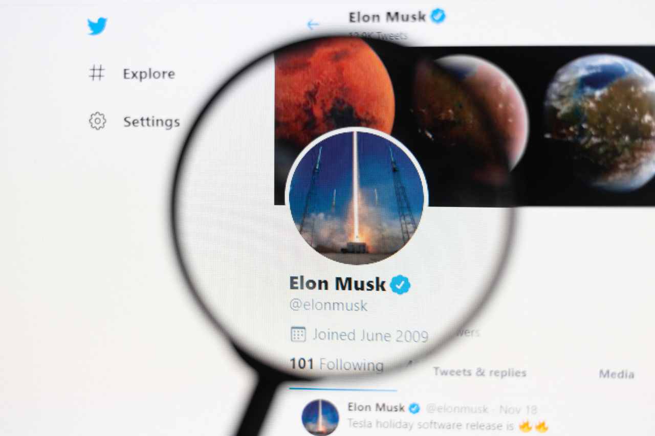 Elon Musk Twitter 20220129 cell