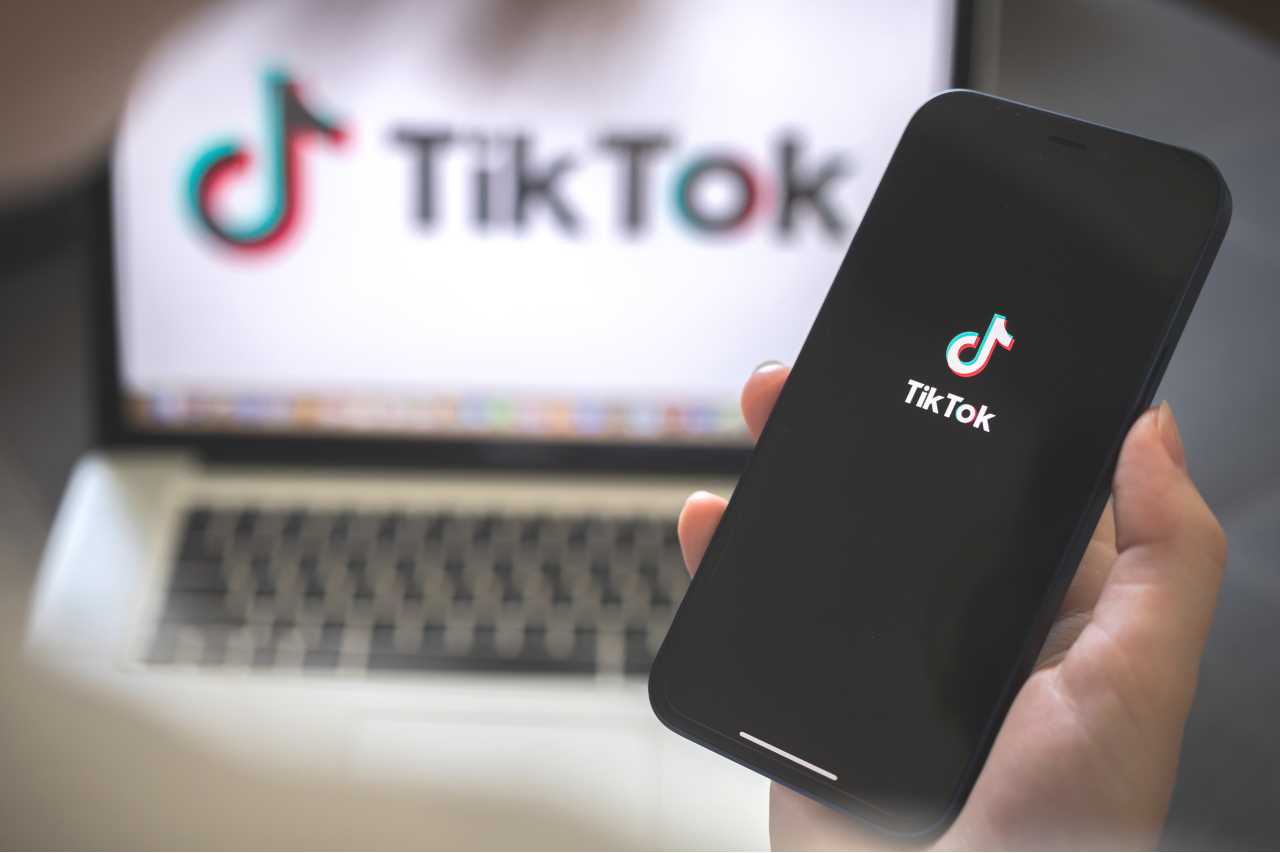 TikTok 20220106 cell