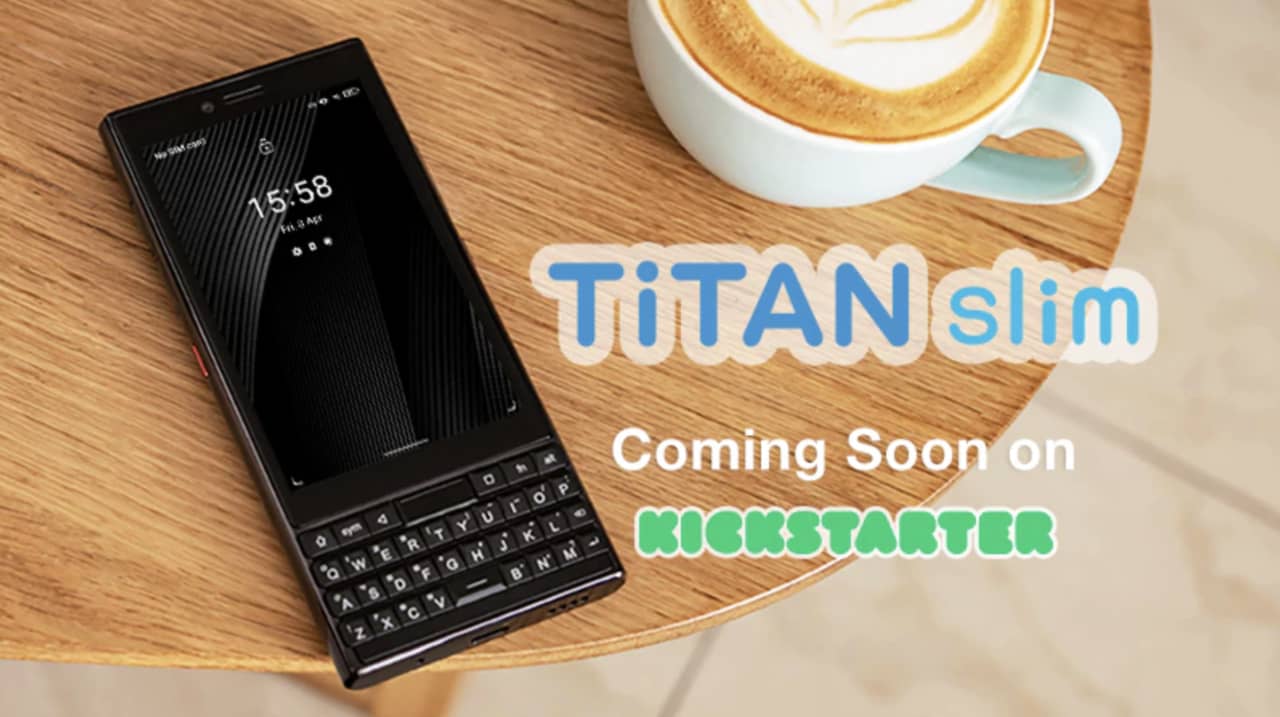 smartphone con tastiera Titan Slim