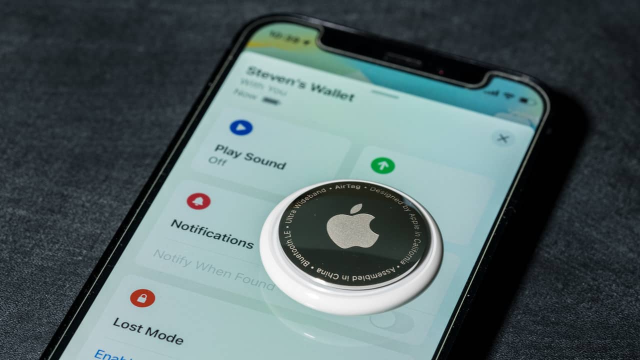 Come controllare la batteria degli AirTag