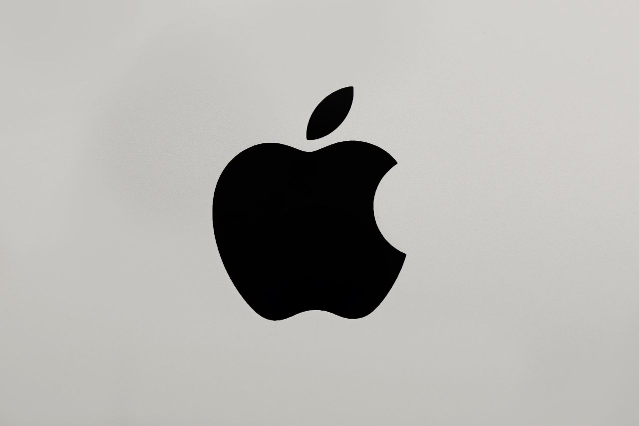 Apple logo 20220804 cell
