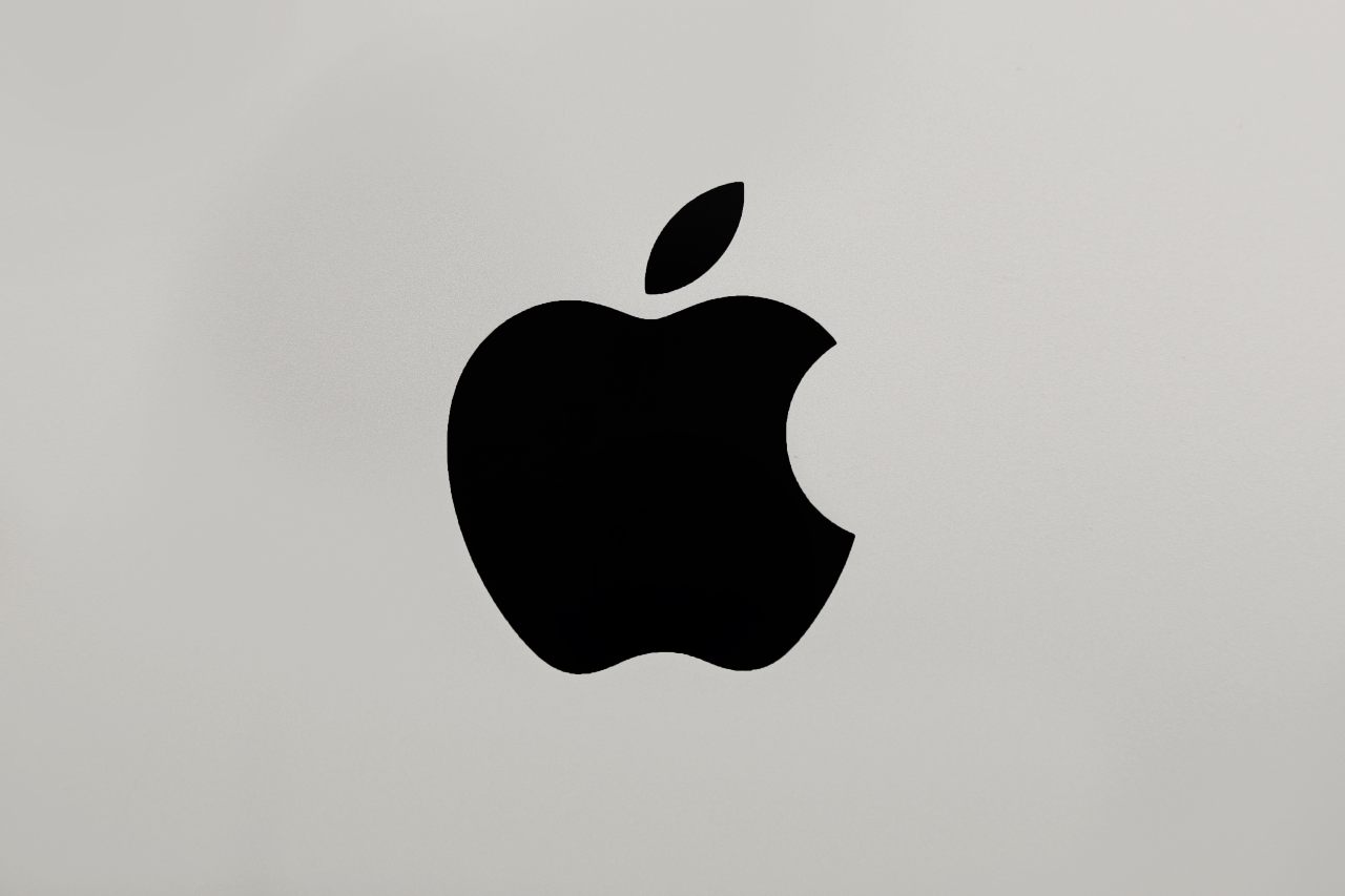 Apple logo 20220821 cell