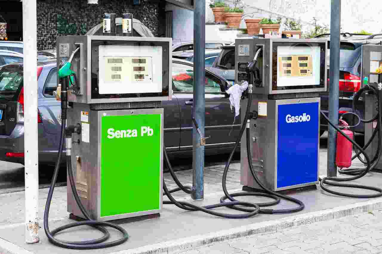Prezzi carburante - Cellulari.it 20221008