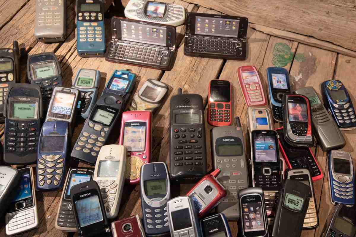 Vecchi cellulari vintage
