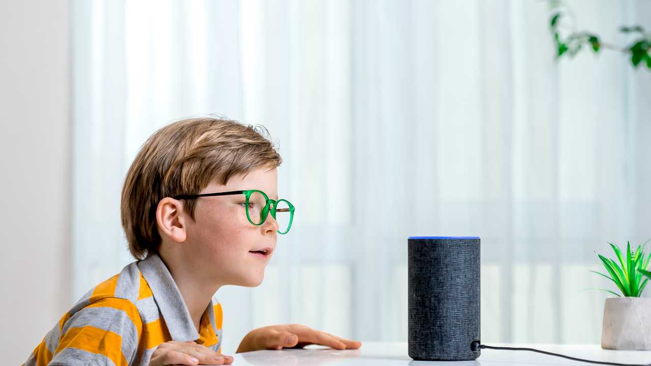 Alexa con bambino - Cellulari.it 20221101