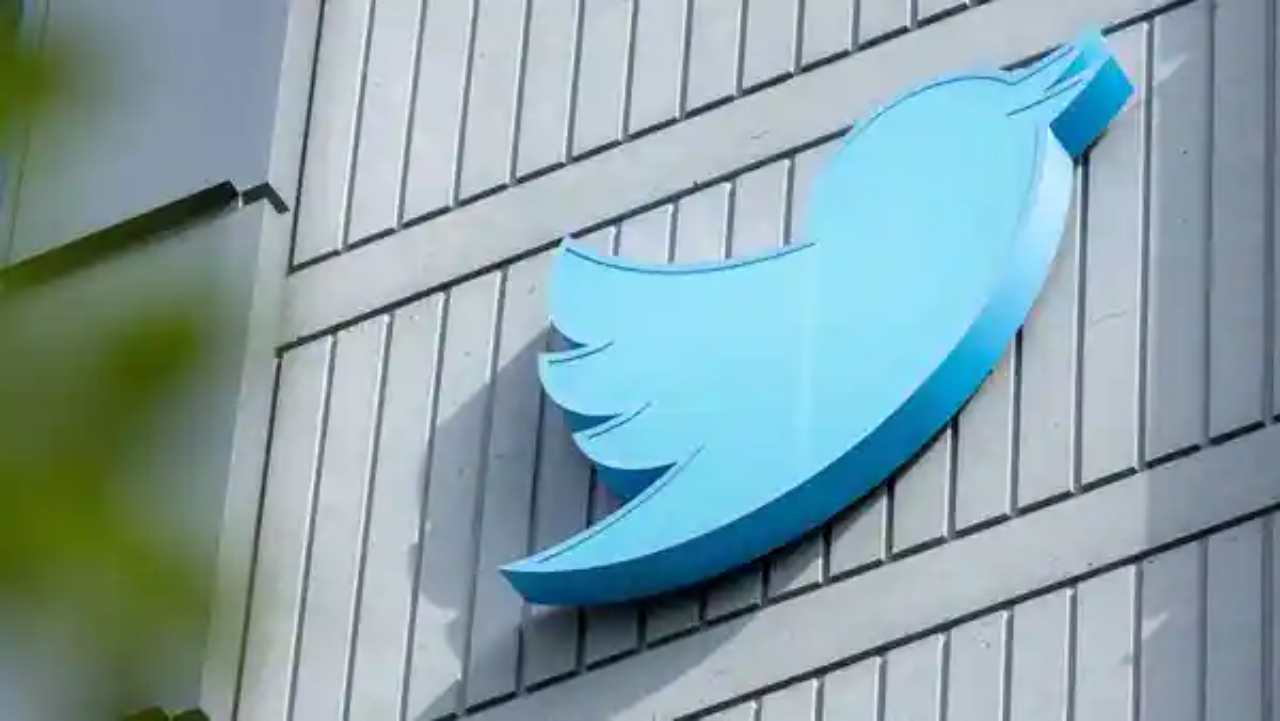 Twitter, i vostri dati sono a rischio: valgono migliaia di euro