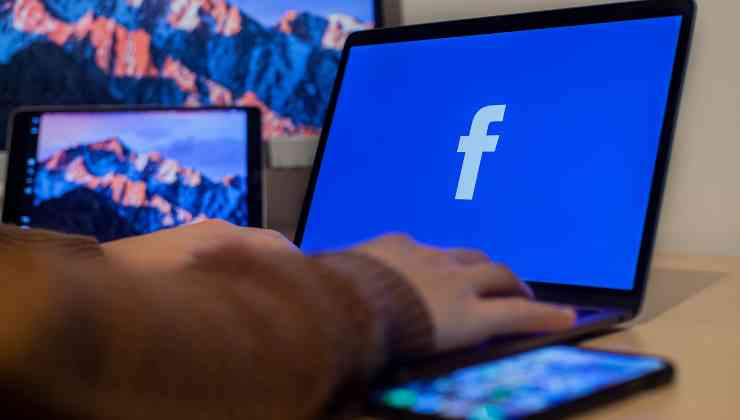 Facebook account cancellati