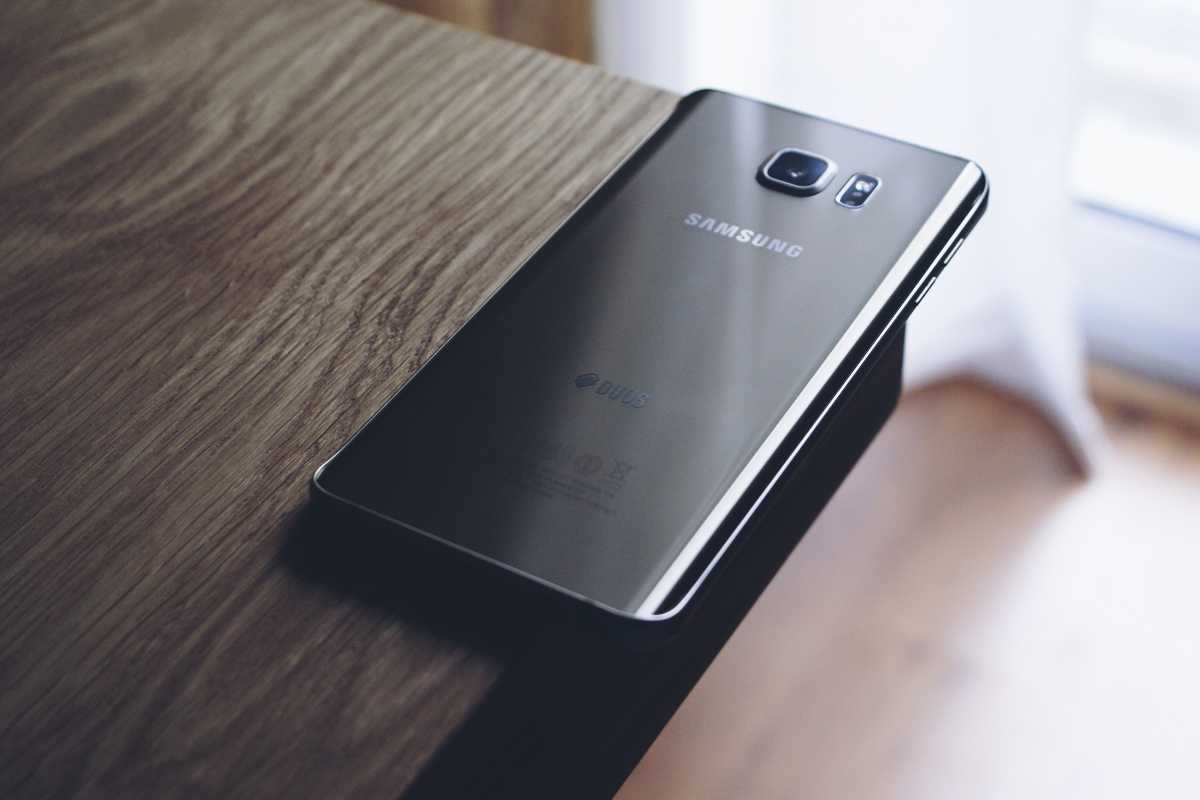 Samsung Smartphone Bug