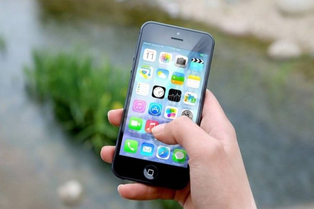 Smartphone e postura, 5 consigli per non avere problemi