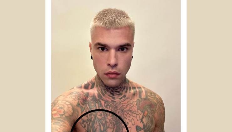 Fedez con tatuaggi