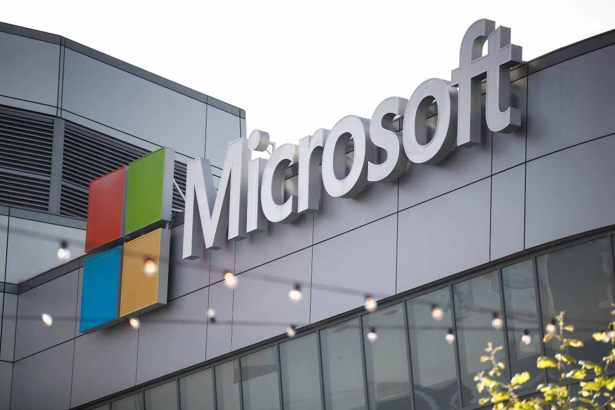 Microsoft: in arrivo un app store per i giochi mobile per sfidare Apple e Google