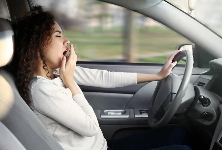 Colpo di sonno alla guida: esistono app per evitarlo