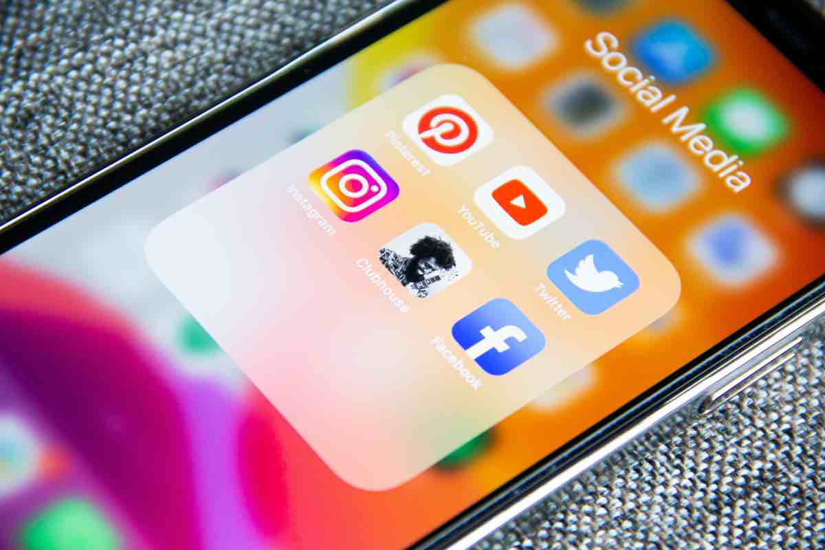 Cosa sappiamo sui social network e su come ci spiano