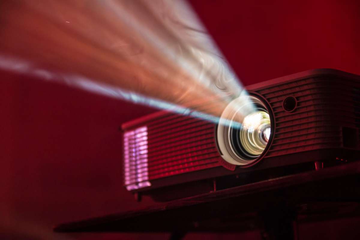 Come usare il cellulare come schermo cinema