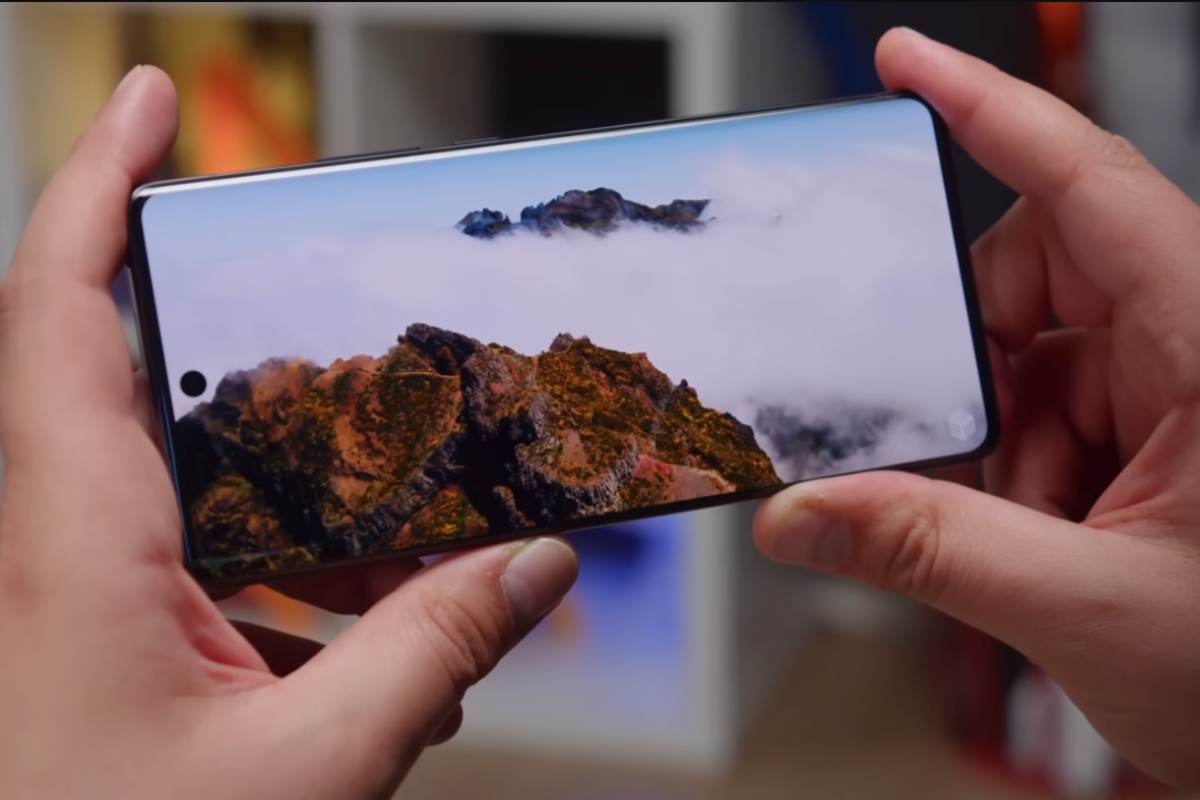 smartphone con schermo che non stanca gli occhi