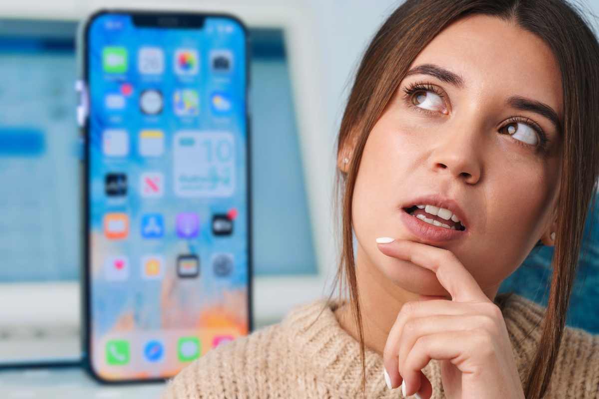 Ragazza pensierosa 