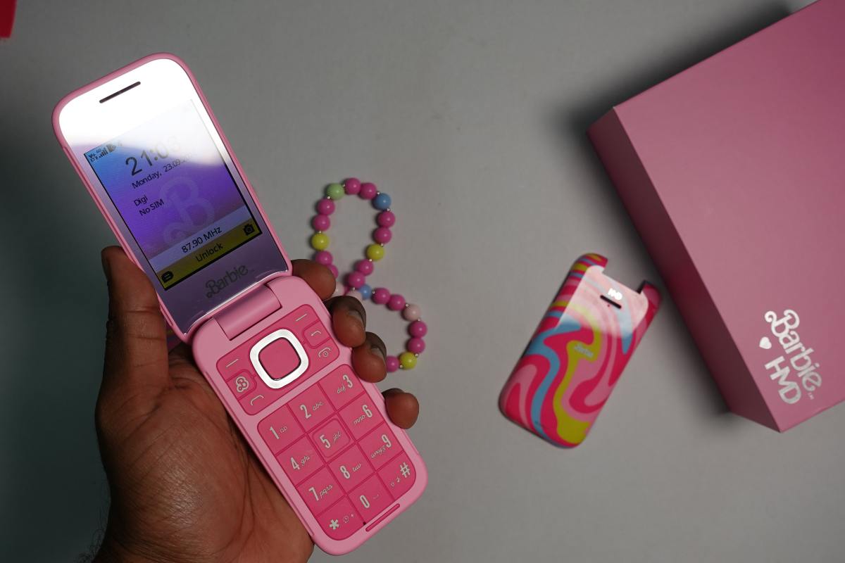 HDM Barbie Phone