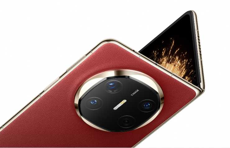 huawei smartphone aperto con fotocamera