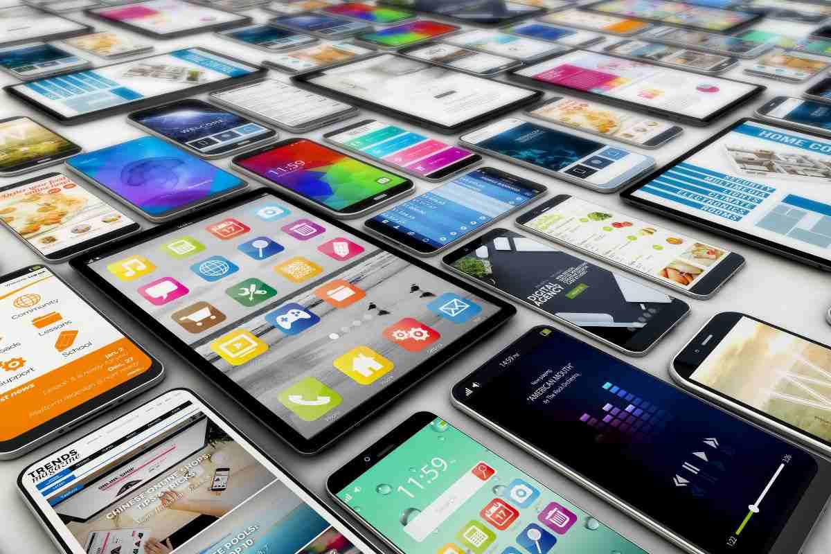 Diversi modelli di telefonini